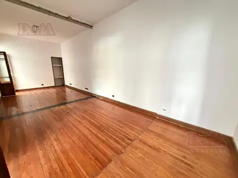 Depto Tipo Casa en Alquiler 50 años