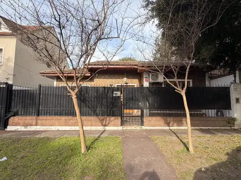 Venta Casa PH Independiente con Cochera 5 ambientes Patio Parrilla Punta Chica San Fernando