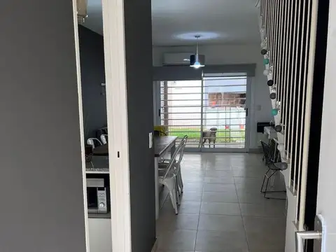 Depto Tipo Casa 3 ambientes con 2 baños