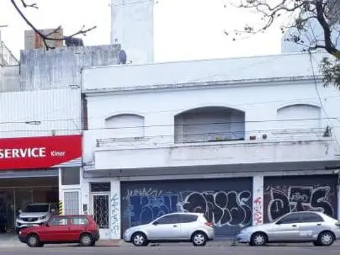 Local en VENTA- Martinez.-Vías/Santa Fe