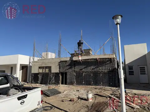 Vende casa 4 Dormitorios Barrio Privado  Fincas de Costa Serena