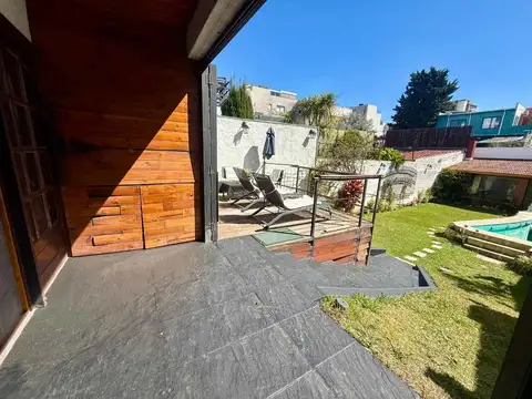 Casa 6 ambientes con 4 baños