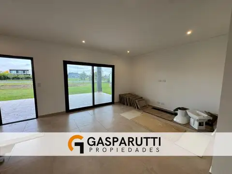 Casa en Venta en El Canton, USD 250.000