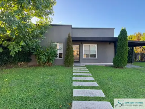 Casa en venta c/ cochera en Manzanares Chico