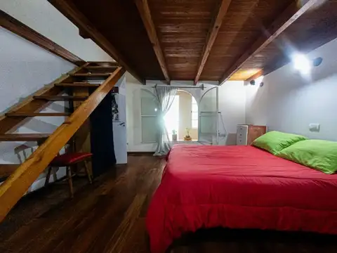 Depto Tipo Casa en Venta de 4 dormitorios