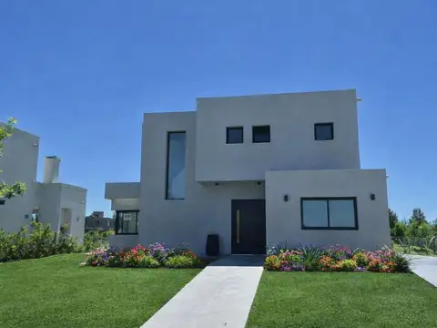 Casa en Venta en El Naudir, Countries y Barrios Cerrados en Escobar
