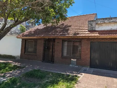 ALQUILER PH tipo CASA - B De ASTRADA 3620, M Chingolo Lanus