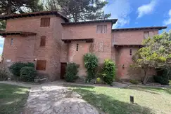 DEL CENTAURO ESQUINA CAZON