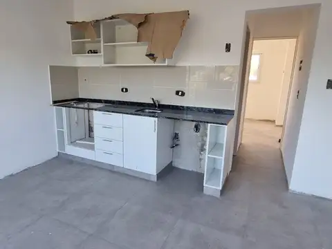 EN VENTA EN EL PALOMAR A SOLO DOS CUADRAS DE LA ESTACION EDIFICIO SOBRE CALLE PEDERNERA - FICHA