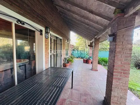 Casa 5 ambientes con 3 baños