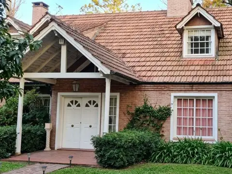 Venta Casa 5 ambientes en Parque Leloir