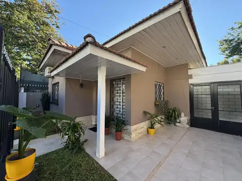 Casa 4 Ambientes con Patio y Terraza