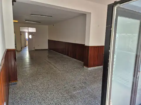 Local en Venta 56 años