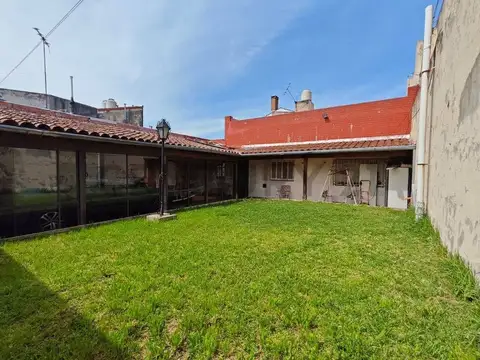 CASA 4 AMB A REFACCIONAR JARDIN QUINCHO TERRAZA