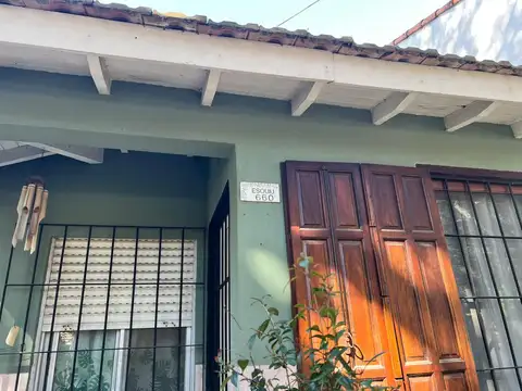 Casa 3 ambientes con 1 baño