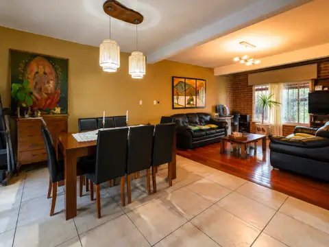 VENTA CASA 4 AMB CON PILETA Y QUINCHO EL TALAR