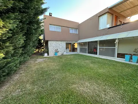 Casa en Venta de 5 dormitorios