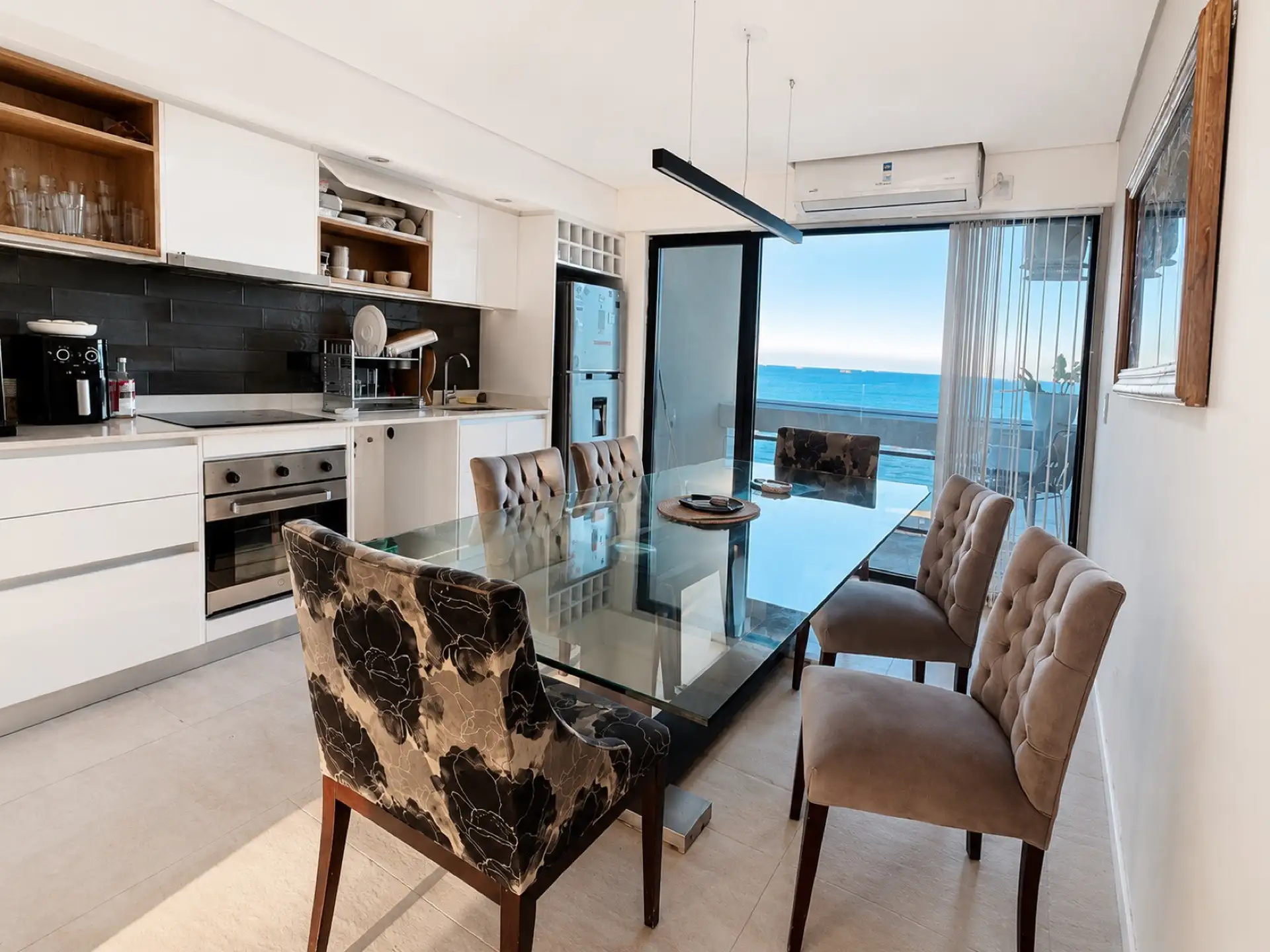 Depto 3 amb, 82m² con cochera y vista al mar