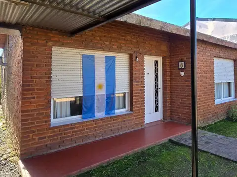 Casa en venta apta credito en zona residencial de Marcos Paz