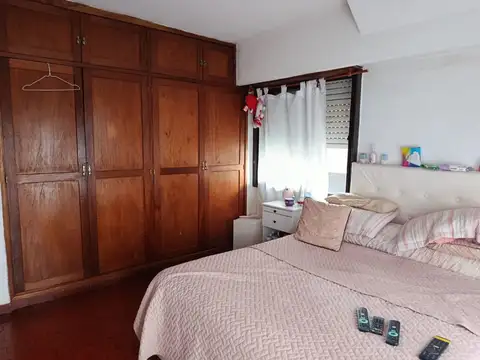 CASA VENTA 5 AMBIENTES LUIS GUILLON APTA CREDITO
