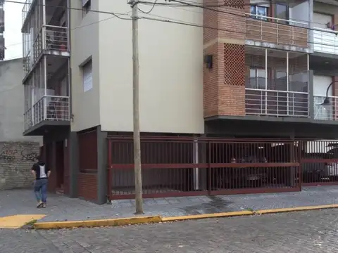 Peron 1600  , San Fernando