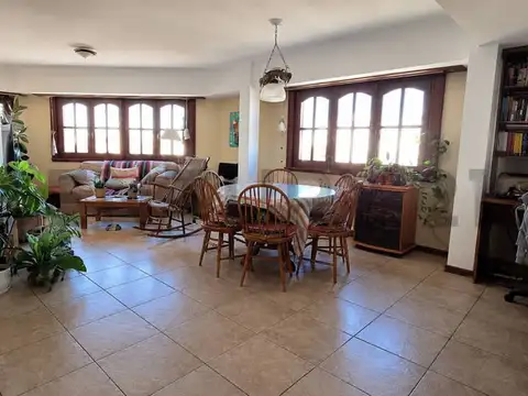Catamarca 4000, Piso 0