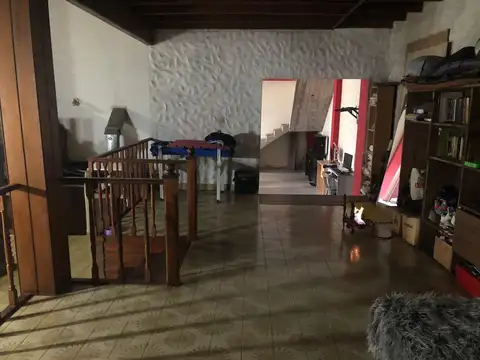 Venta Casa 6 amb. 1.500 M2 c/ escritura en Los Plátanos Berazategui