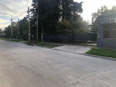 Venta Casa 6 amb. 1500 M2 c/ escritura Barrio Los Platanos Berazategui