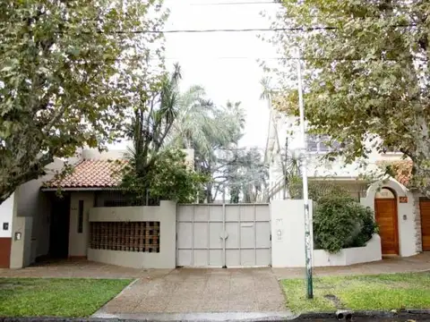 Chalet en venta en Banfield Este
