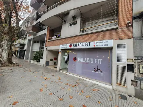 VENTA - Local luminoso - Parque Chacabuco