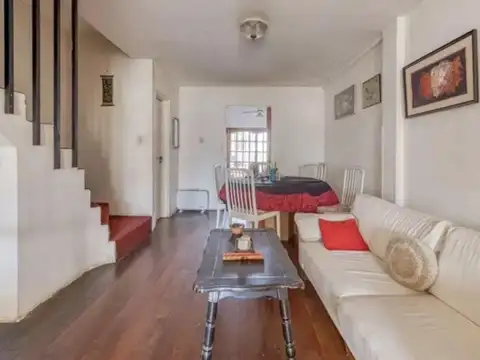 Depto Tipo Casa en Venta con 3 cocheras