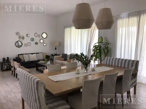 Casa en Alquiler Temporal en Barbarita, USD 5.000