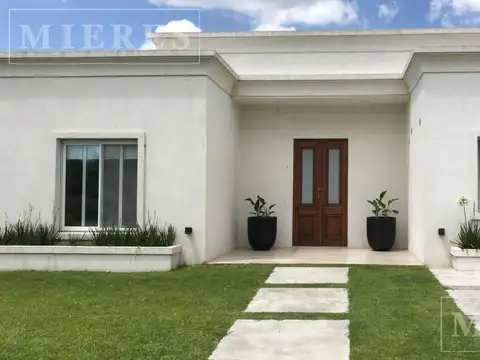 Casa de una planta en Alquiler de Verano en Barbarita - Año nuevo + Enero