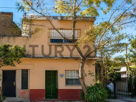 VENTA CASA 4 AMBIENTES TERRAZA Y PARRILLA SAN FERNANDO
