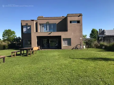 VENTA CASA EN SAN SEBASTIAN 5 AMBIENTES OPORTUNIDAD