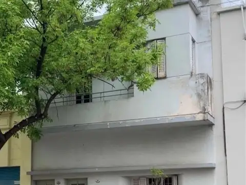 Casa en venta - 5 Dormitorios 2 Baños - Cochera - 166Mts2 - Bahía Blanca