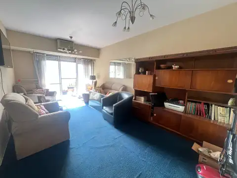 condarco 100, Piso 2