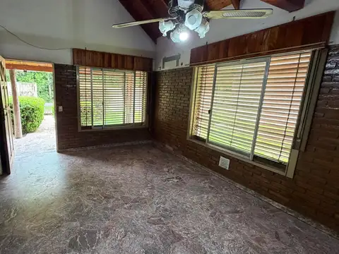 Casa 3 ambientes con 1 baño