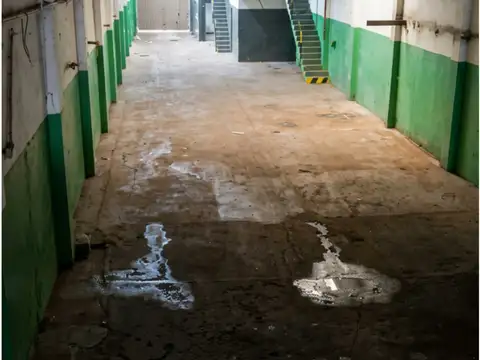 Galpón 500m2 entrada de camión con oficinas