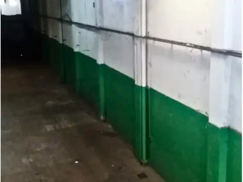 Galpón 500m2 entrada de camión con oficinas