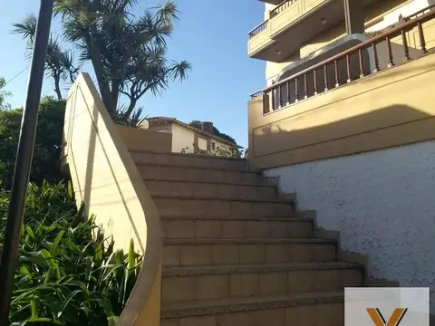 Paseo 111 e/ Avenida 2 y Avenida 3
