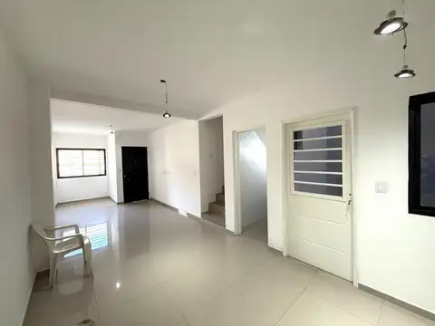 Depto Tipo Casa 4 ambientes con 1 baño