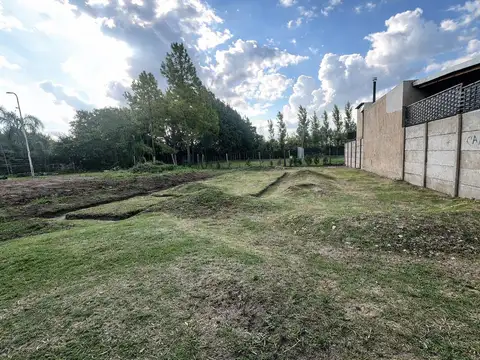 Venta de Terreno de 200 m2 en Pérez - Los Lapachos