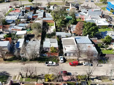 Terreno en Venta de 433 m2. Con potencial. Todos los servicios. Centro Campana