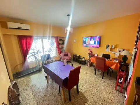 PH 3 AMBIENTES PLANTA BAJA AL FRENTE CON TERRAZA Y PARRILLA.