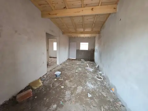 Casa 3 ambientes con 1 baño