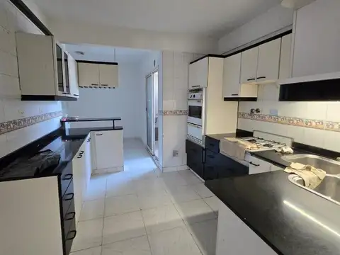 Departamento en Alquiler de 3 dormitorios