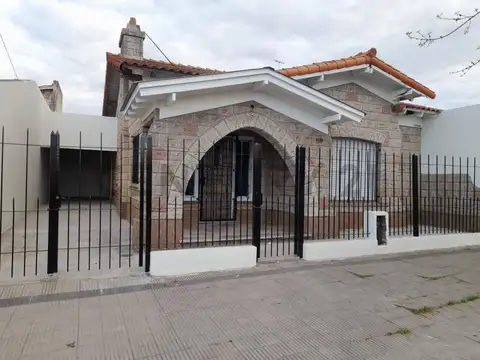 Casa en Alquiler en La Plata, Partido de La Plata