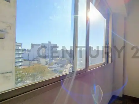 VENTA DEPARTAMENTO 2 AMBIENTES - SUPER LUMINOSO - PISO ALTO  CON VISTA ABIERTA - VILLA URQUIZA