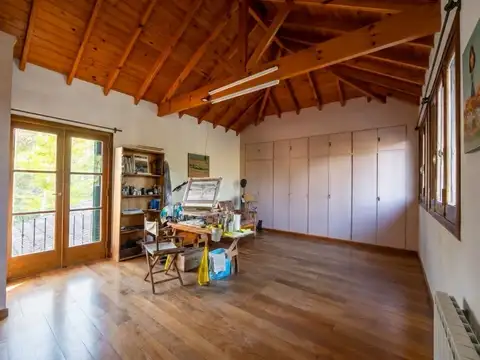 Casa 5 ambientes con 4 baños